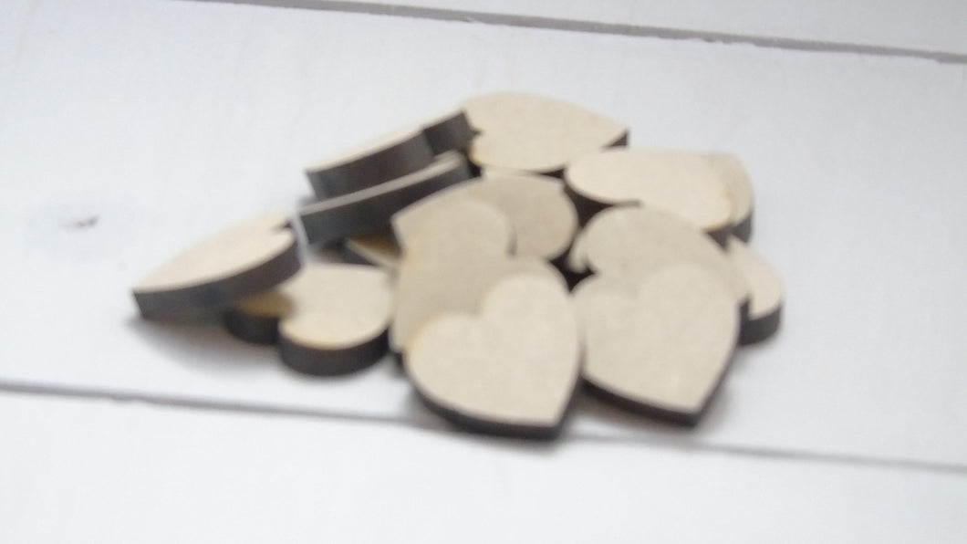 Classic Heart 2cm - 3cm (Pack of 25)